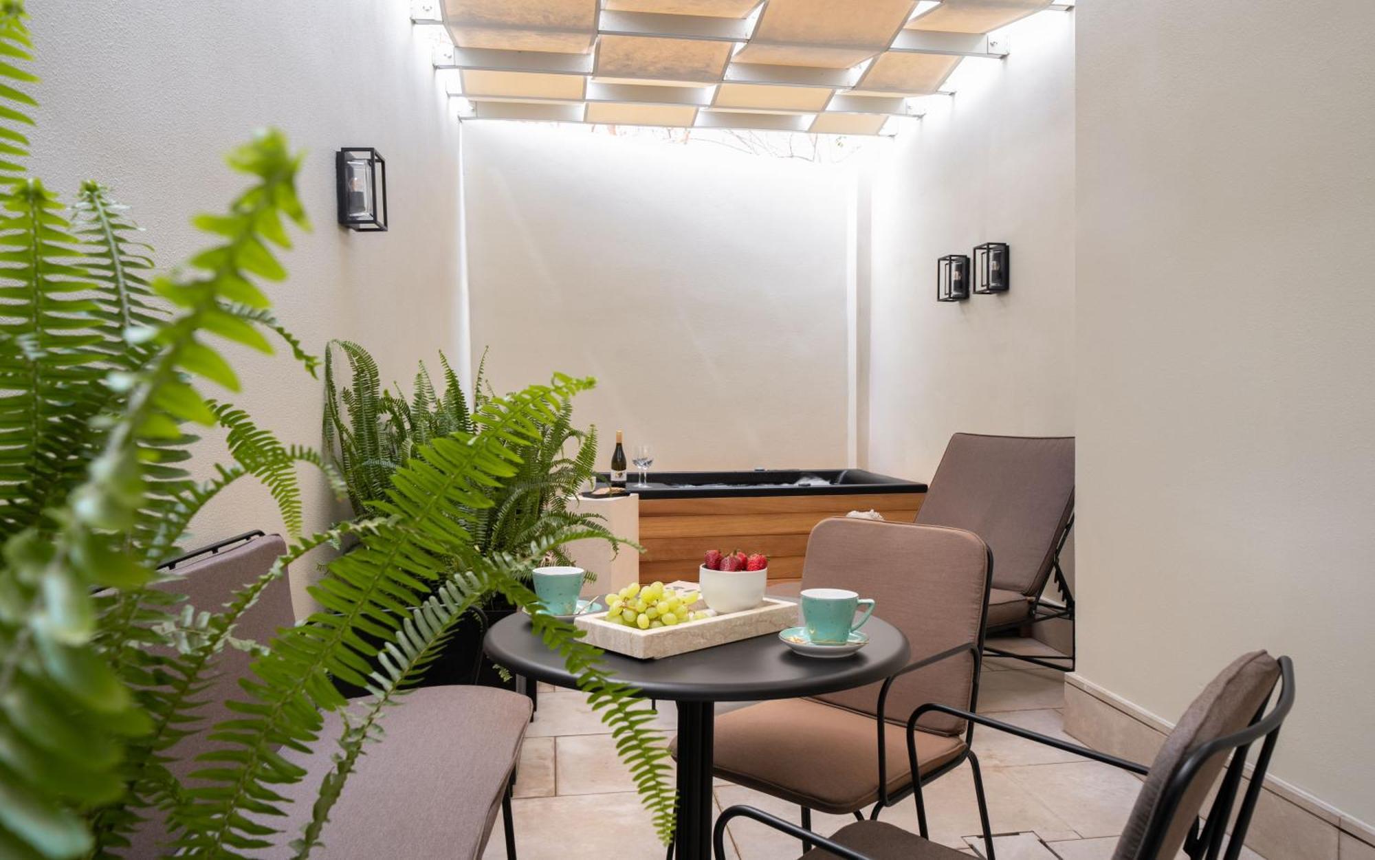 Superior Apartment